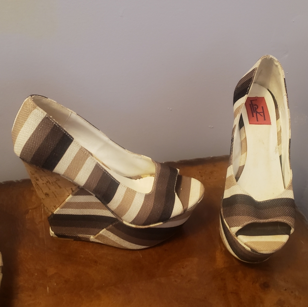 FRH open toe wedge